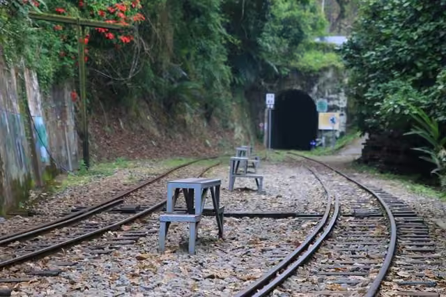 東方足跡獨立山鐵道健行活動照片