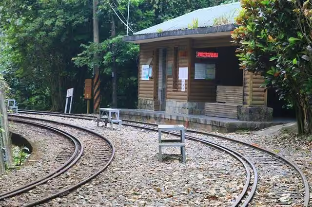 東方足跡獨立山鐵道健行活動照片